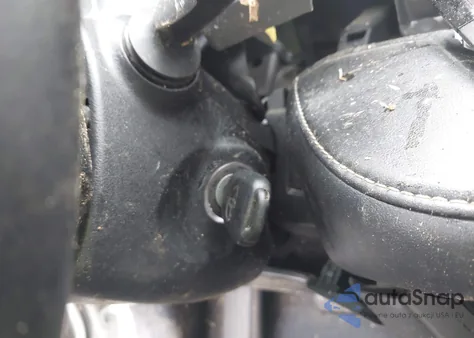 2017 Toyota Rav4 Xle из США, поврежденный, VIN JTMRFREV6HJ702943